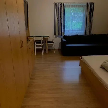 Schweng Apartment *
