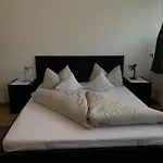 Lägenhet Schweng Tux